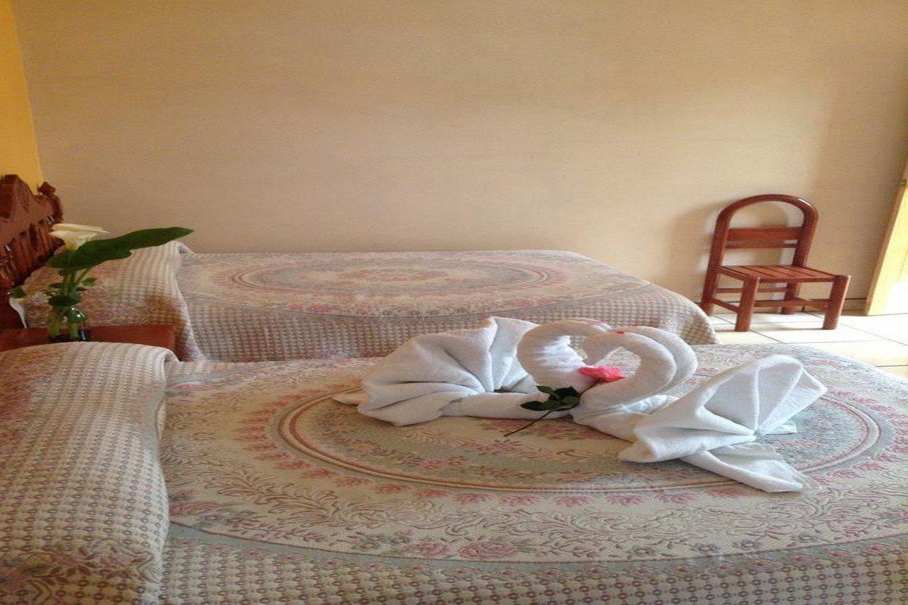 Hotel Posada Camelinas Пацкуаро Экстерьер фото