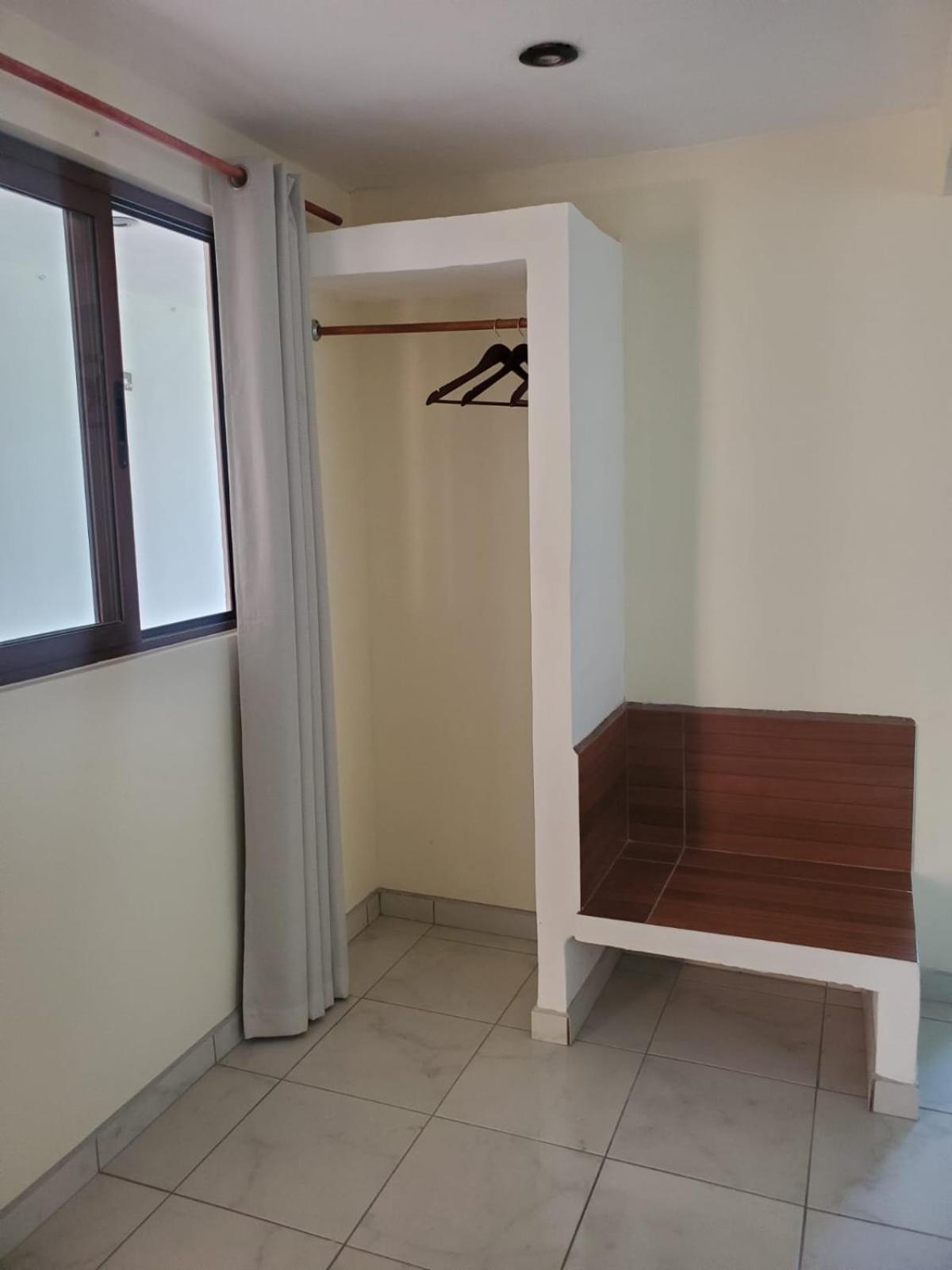 Hotel Posada Camelinas Пацкуаро Экстерьер фото